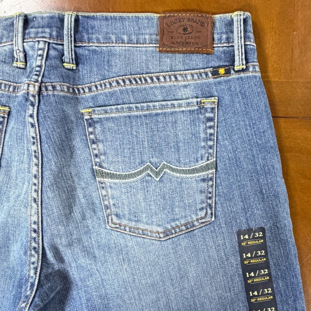 NEW Lucky Brand Sweet Straight Jeans Womens 14/32 Blue Medium Wash Denim NWT - Picture 7 of 8